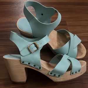 baby blue strapped clog